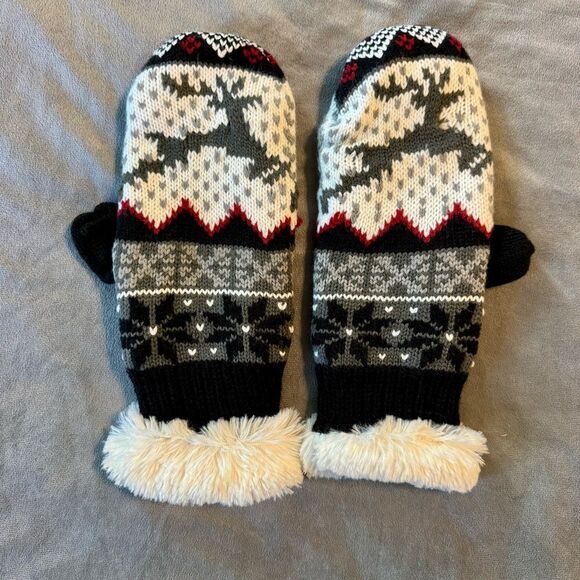 Women’s Winter Trapper Hat, Scarf, and Mittens Set | Nordic Print | Fair Isle - Picture 6 of 8